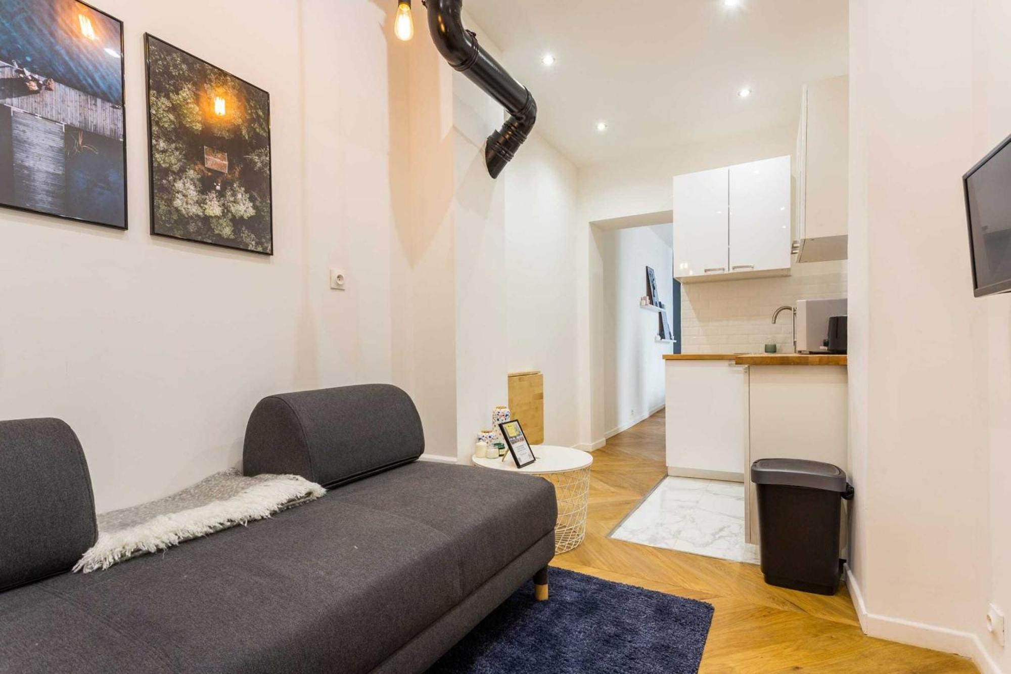 Cosy -2p- Place De Clichy-gare Saint Lazarre Appartement *